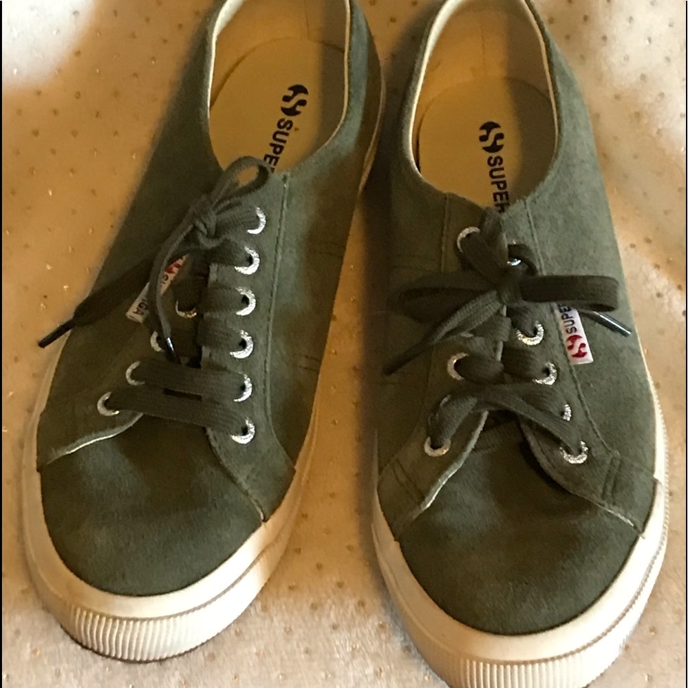 Supera suede classic sneakers. Size 9.5